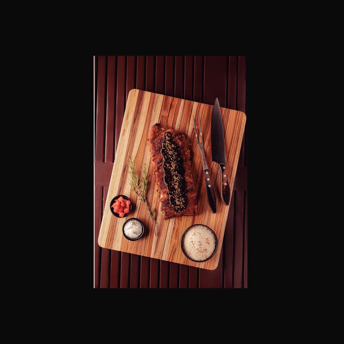 Tábua Teca com Empunhadura para Churrasco 40x30cm